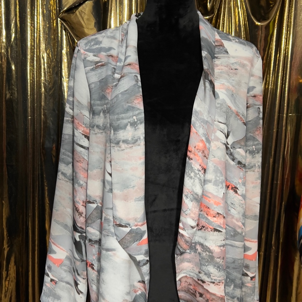 Lush cardigan 100%poly, abstract long sleeve, gorgeous print, easy to dress up